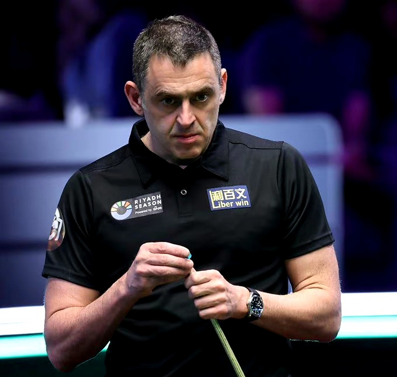 他们中的大 他们中的大