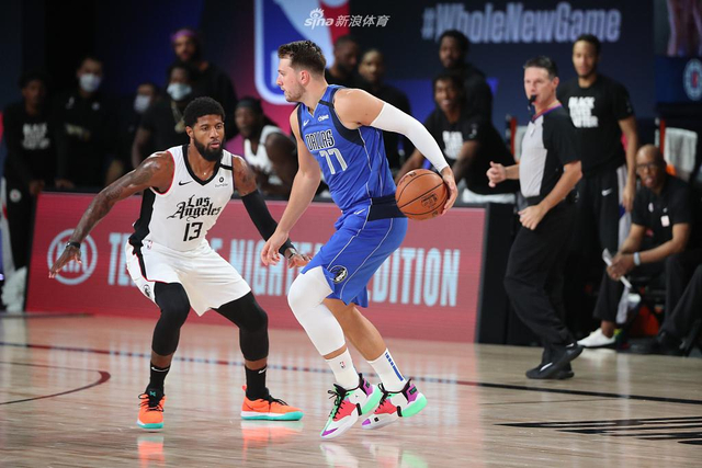 在上海主场 在上海主场